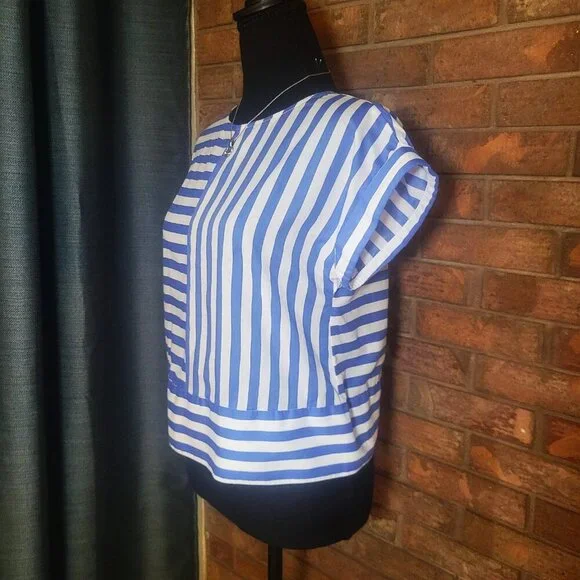 Banana Republic Women's Multi-Directional Blue/White Striped Cropped - Size XS - Picture 3 of 10